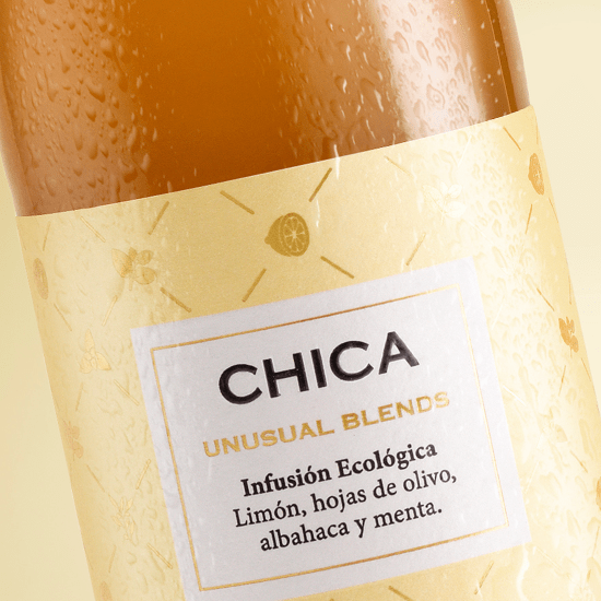 Chica · Lemon, olive leaves, basil and mint