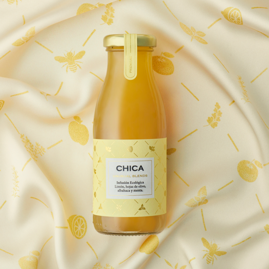 Chica · Lemon, olive leaves, basil and mint
