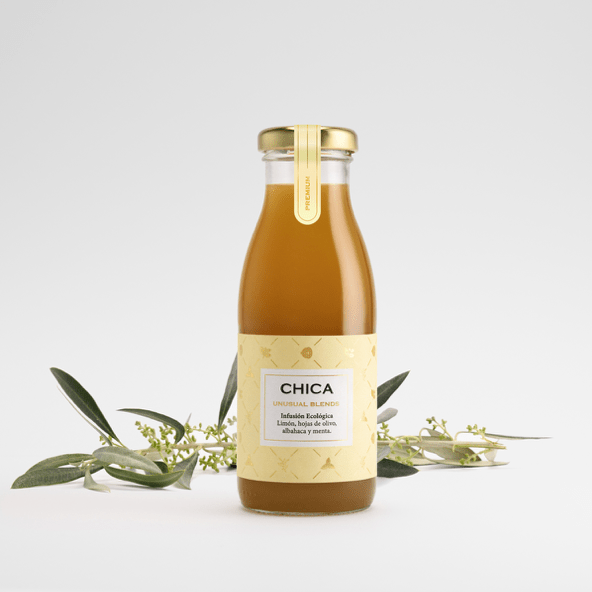 Chica · Lemon, olive leaves, basil and mint